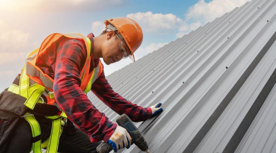 GAF roofing contractor in Roanoke, IL