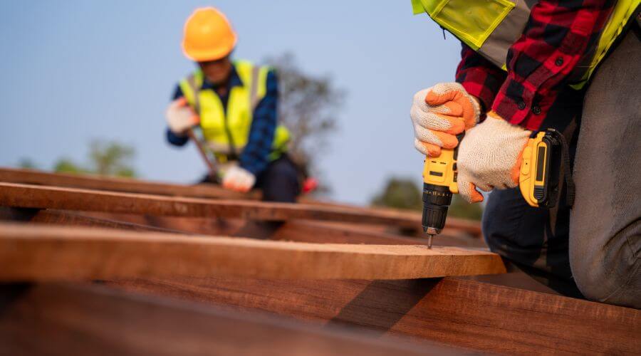 Expert Emergency Roof Repairs services in Roanoke, IL